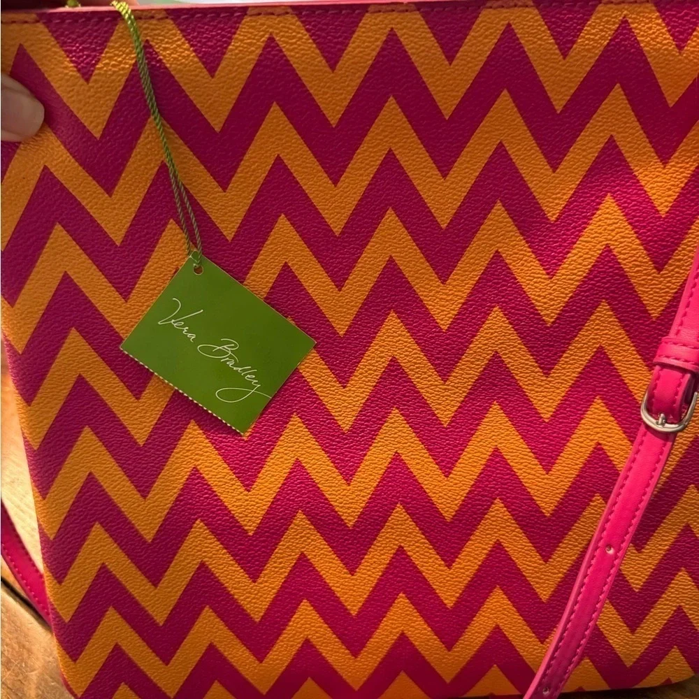 NWT Vera Bradley Ziggy Zags Crossbody Bag Purse & matching tri fold wallet Pink